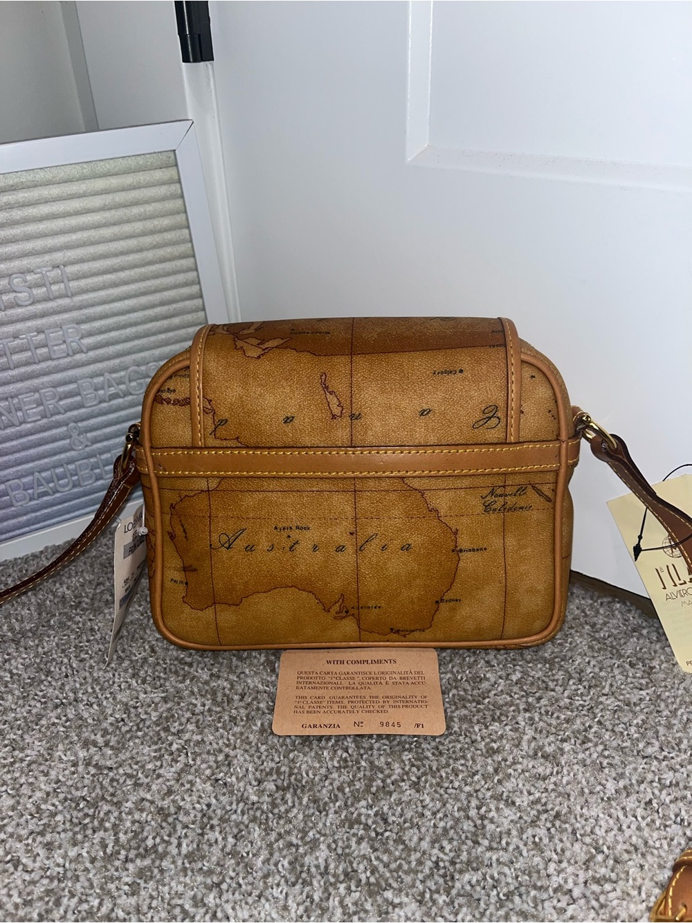 NWT Alviero Martini 1st Classe Flap Over Borsa Tracolla Front Pouch Crossbody - Picture 11 of 11